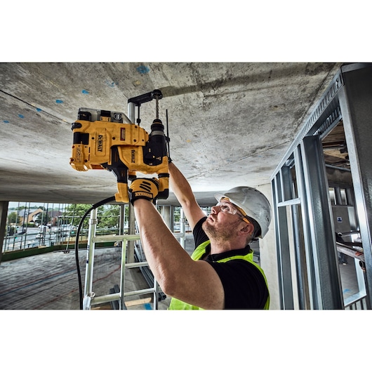 30mm SDS-Plus Hammer Drill Integrated Extraction