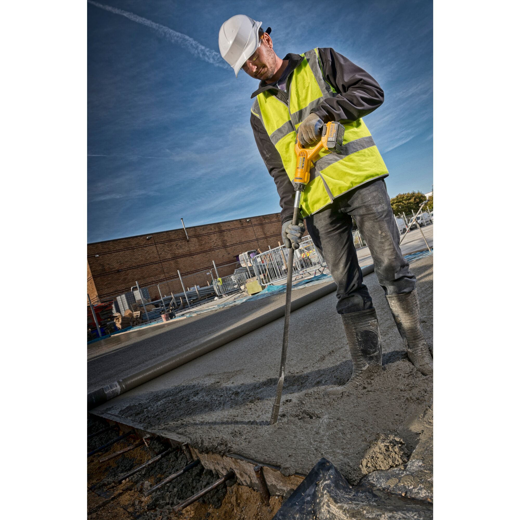 18V XR Concrete Vibrator - Bare Unit 