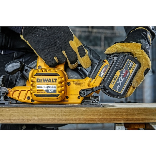 54V XR FLEXVOLT 190mm Circular Saw - Bare Unit