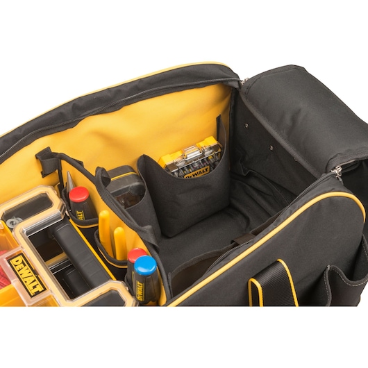 Duffle Bag With Wheels